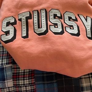 Sweatshirt pink stüssy. Large